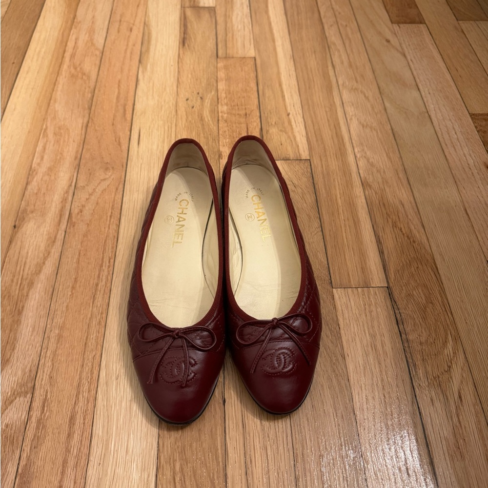 Chanel Women's Maroon/Burgundy Ballet Flats